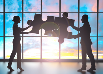Portage salarial en Angleterre : pourquoi choisir un partenaire local avec une équipe francophone au UK fait toute la différence